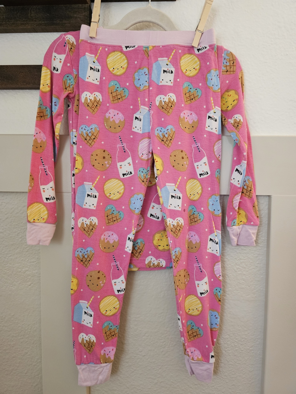 Pink Cookies and Milk Retired LS Print! Size 4T - Picture 2 of 4